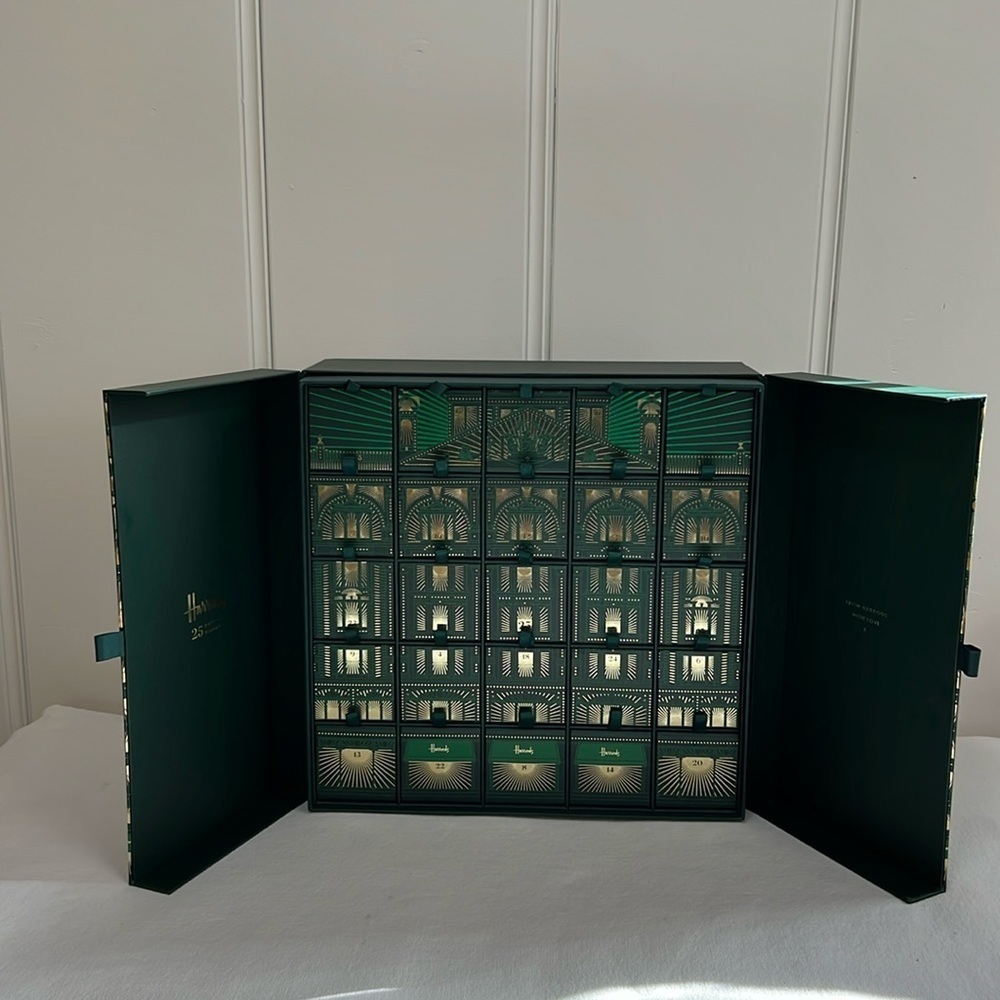 Harrods of London Green and Gold Beauty Advent Calendar